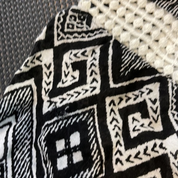 Anandas Collection Swimwear Cover Up Size Medium - Picture 3 of 6